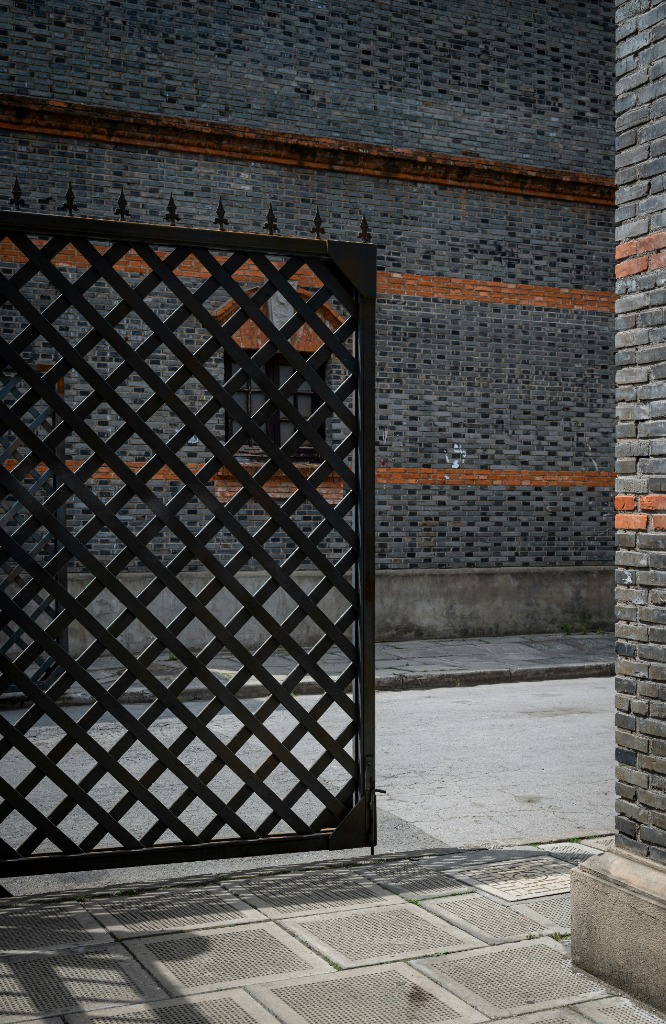 Gates Portfolio Detail